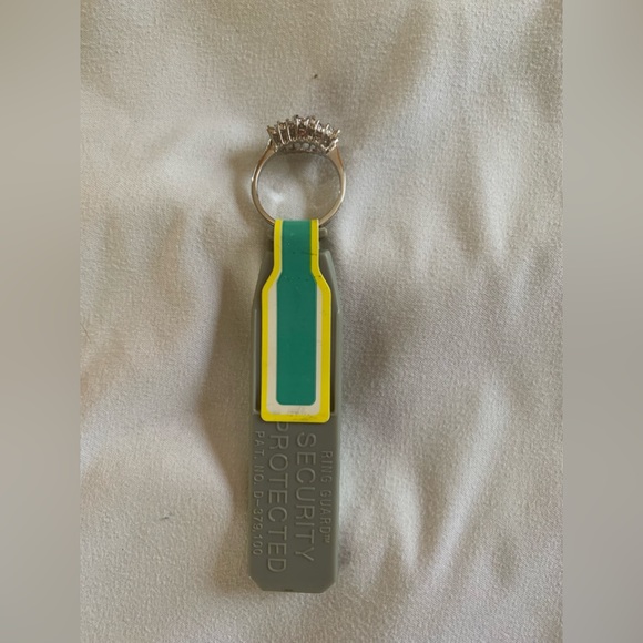 Beautiful woman’s ring - Picture 4 of 8